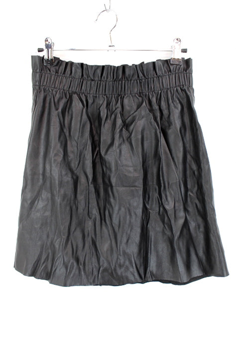 Jupe courte en polyester Primark taille 38 - friperie femmes, vêtements d'occasion, seconde main