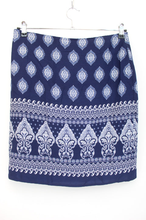 Jupe légère d'été Woman Code taille XL - friperie femmes, vêtements d'occasion, seconde main