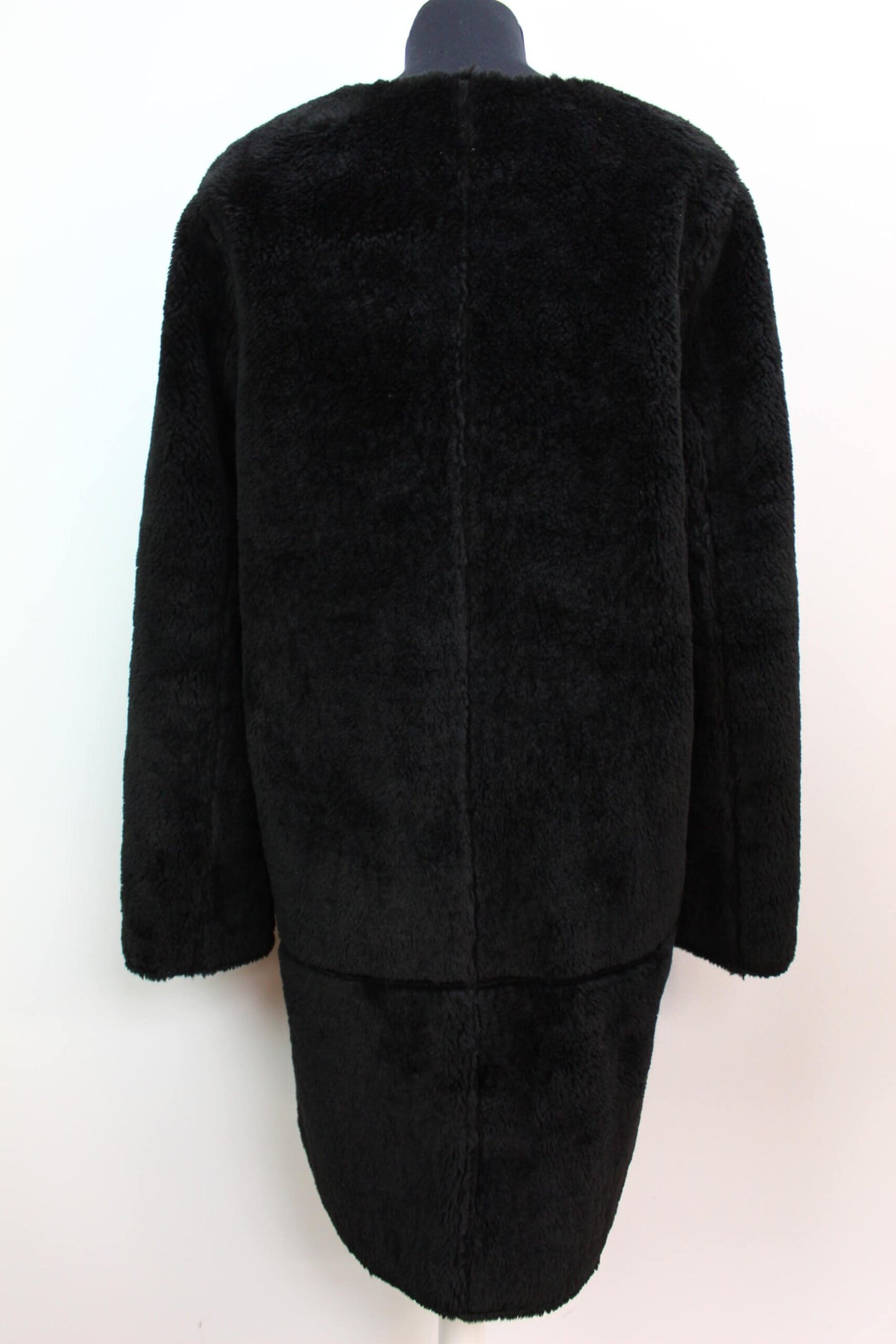 Manteau fausse fourrure noire Oui taille 36