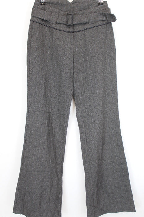 Pantalon avec fausse poche arrière Camaïeu taille 36 - friperie femmes, vêtements d'occasion, seconde main