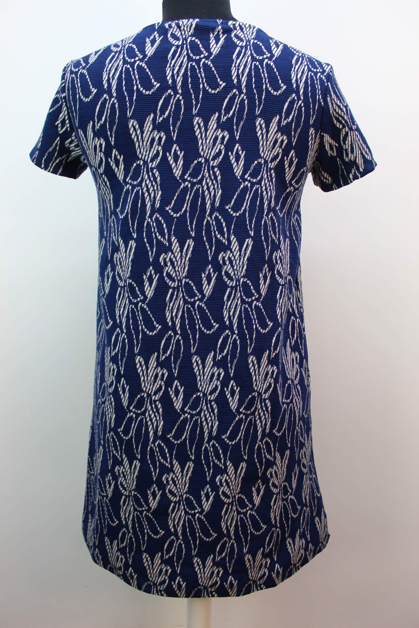 Robe bleue à fleurs blanches Mango taille XS