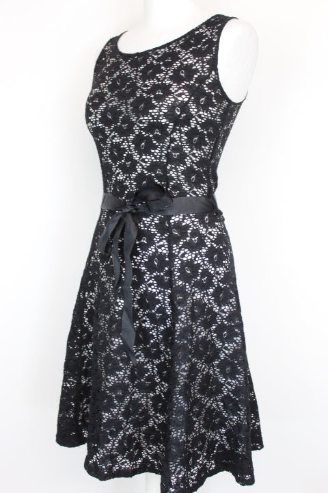 Robe en guipure ceinture assortie Cache Cache taille 34