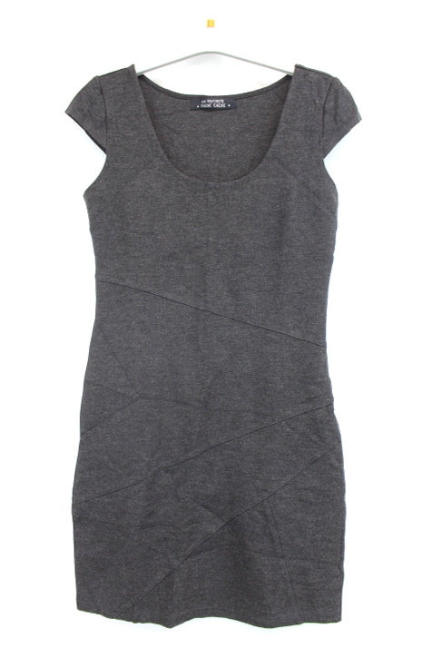 Robe épaisse Cache Cache taille 36 - friperie femmes, vêtements d'occasion, seconde main