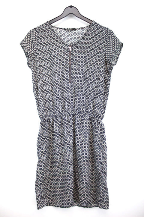 Robe fluide à poches tout en bas Only taille 36 - friperie femmes, vêtements d'occasion, seconde main