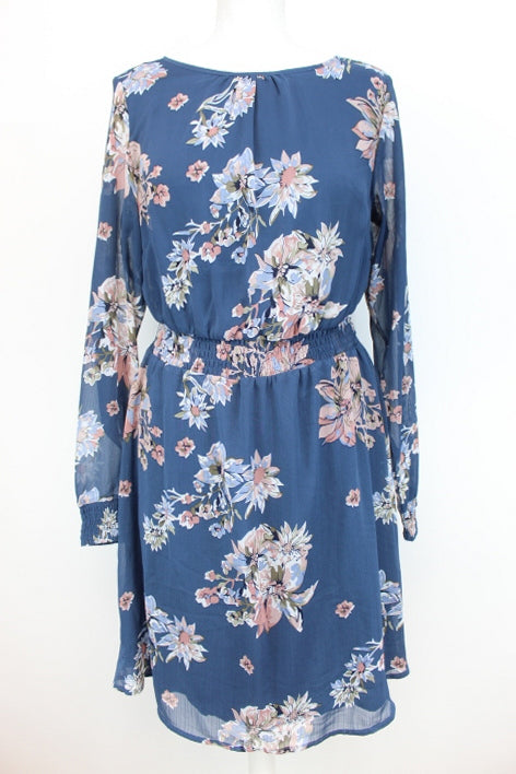 Robe froncée motif fleuri Esmara taille 40 - friperie femmes, vêtements d'occasion, seconde main