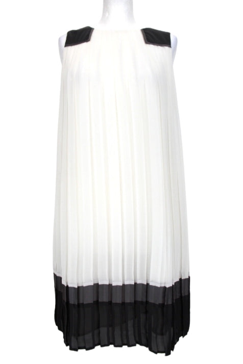 Robe plissée Deby Debo taille 36 - friperie femmes, vêtements d'occasion, seconde main