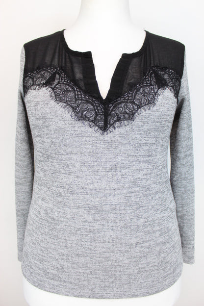 Tee-shirt manches longues avec dentelle au col Lora Daly taille L - friperie femmes, vêtements d'occasion, seconde main
