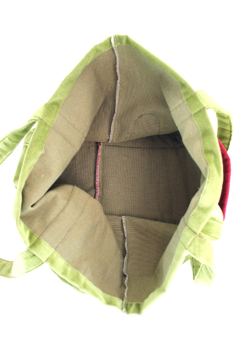 Grand sac cabas customisé avec un cœur - Deux poches extérieures - Accessoire de seconde main - Friperie en ligne