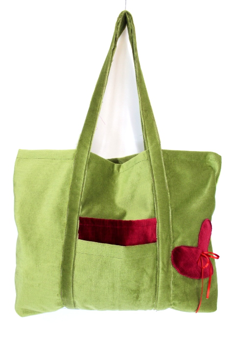 Grand sac cabas customisé avec un cœur - Deux poches extérieures - Accessoire de seconde main - Friperie en ligne