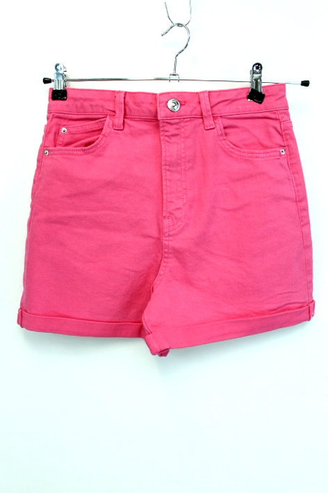 Short en jeans rose avec fermeture éclaire et 4 poches PRIMARK taille 38 - Vêtement de seconde main - Friperie en ligne