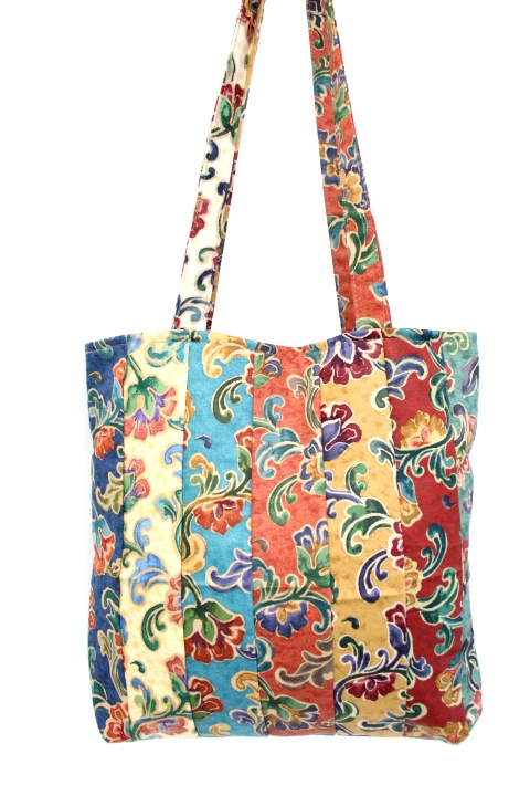 Sac double faces effet passementerie - Fait main avec tissus recyclés - Friperie en ligne